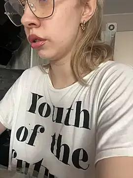 Kitty_Katrine from StripChat