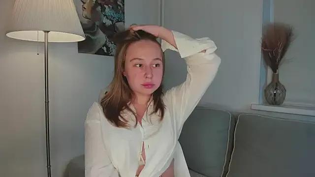 Kitty_kitty_kate from StripChat