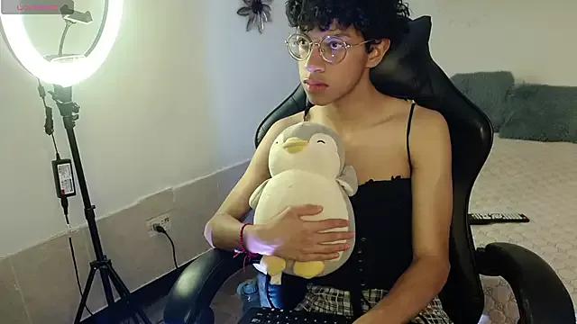 kitty_muak60 from StripChat