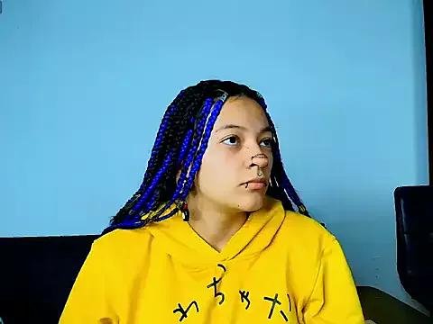 Kitty_ravee from StripChat