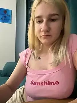 Kitty_Wink from StripChat