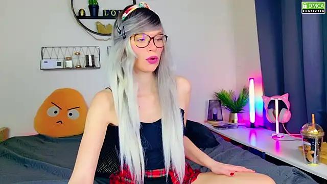 Explore our live girls sluts from our Custom and Multi clubs and checkout exclusive access to highly interactive content, such as shape, hair, titties, pussy type and many more.