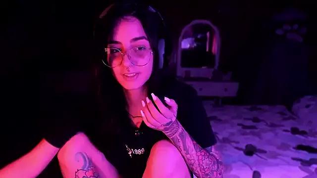 Kittyhell_cam from StripChat