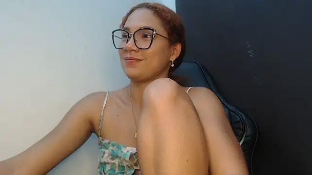 Explore our live girls sluts from our Custom and Multi clubs and checkout exclusive access to highly interactive content, such as shape, hair, titties, pussy type and many more.