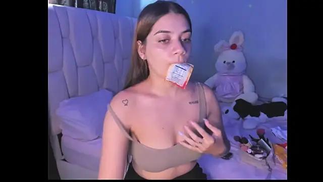 Explore our live girls sluts from our Custom and Multi clubs and checkout exclusive access to highly interactive content, such as shape, hair, titties, pussy type and many more.