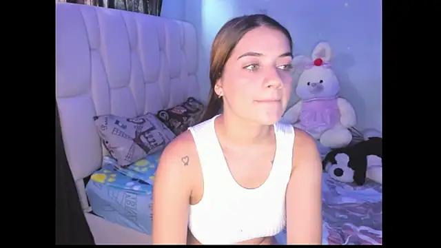 Explore our live girls sluts from our Custom and Multi clubs and checkout exclusive access to highly interactive content, such as shape, hair, titties, pussy type and many more.