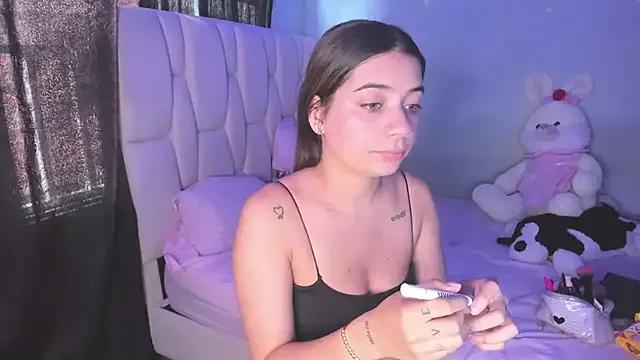 KittyKlum from StripChat