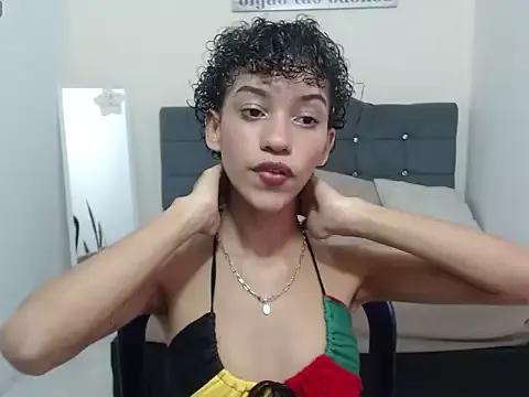 KittyLove_s from StripChat