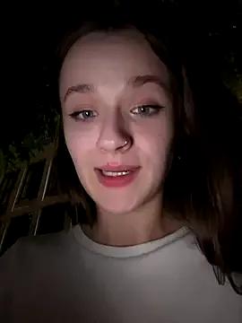 KittyQueeny from StripChat is Freechat