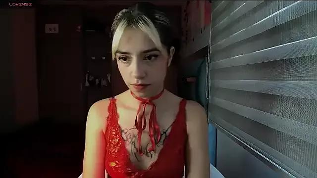Explore our live girls sluts from our Custom and Multi clubs and checkout exclusive access to highly interactive content, such as shape, hair, titties, pussy type and many more.
