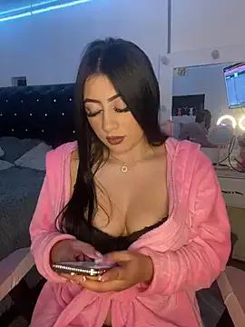 Explore our live girls sluts from our Custom and Multi clubs and checkout exclusive access to highly interactive content, such as shape, hair, titties, pussy type and many more.