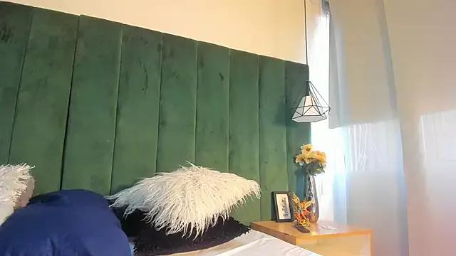 kittyy_milk_001 from StripChat is Freechat