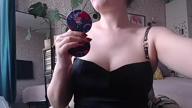 Explore our live girls sluts from our Custom and Multi clubs and checkout exclusive access to highly interactive content, such as shape, hair, titties, pussy type and many more.