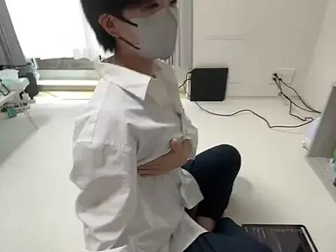 kr_koma55xo from StripChat