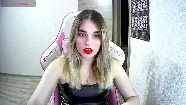 Explore our live girls sluts from our Custom and Multi clubs and checkout exclusive access to highly interactive content, such as shape, hair, titties, pussy type and many more.