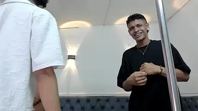 kris_rusell from StripChat is Freechat