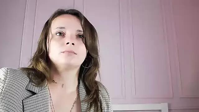 KristinAllison from StripChat is Freechat