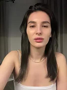 KristinLaur from StripChat is Freechat