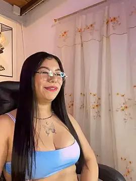 KrystalEvanss from StripChat is Freechat