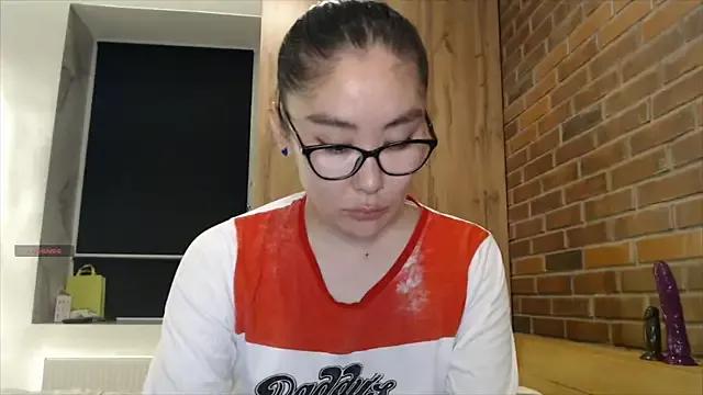 Kunimitsuu_ webcams show profile image 
