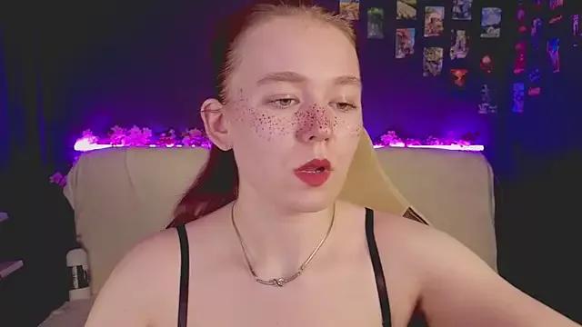 Kwinela from StripChat is Freechat