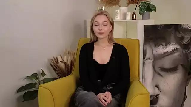 KylieBursik webcams show profile image 