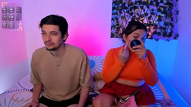 kylietimothee from StripChat is Freechat