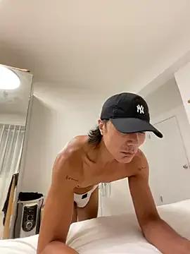 L-pink-1230 webcams show profile image 