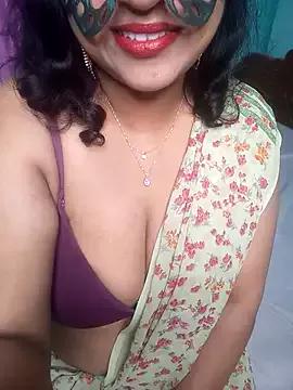 Laaly_Sona from StripChat
