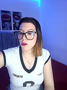 LABARBIEBLANCA from StripChat