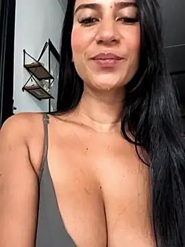 Explore our live girls sluts from our Custom and Multi clubs and checkout exclusive access to highly interactive content, such as shape, hair, titties, pussy type and many more.
