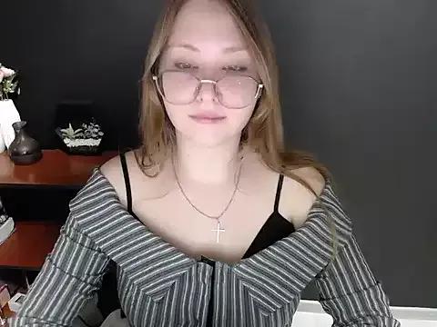 Explore our live girls sluts from our Custom and Multi clubs and checkout exclusive access to highly interactive content, such as shape, hair, titties, pussy type and many more.