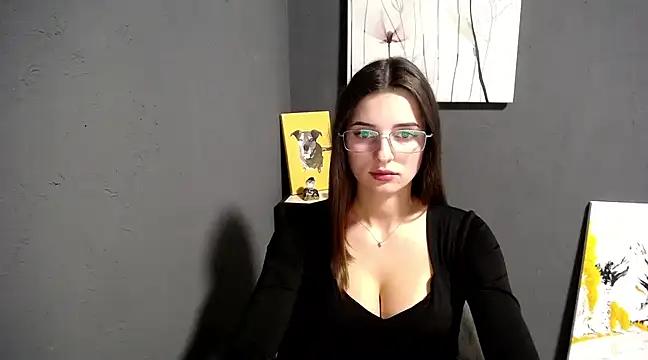 Explore our live girls sluts from our Custom and Multi clubs and checkout exclusive access to highly interactive content, such as shape, hair, titties, pussy type and many more.