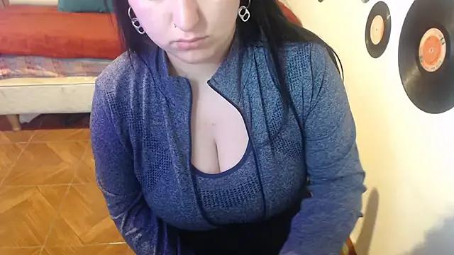 lady_rolinga from StripChat is Freechat