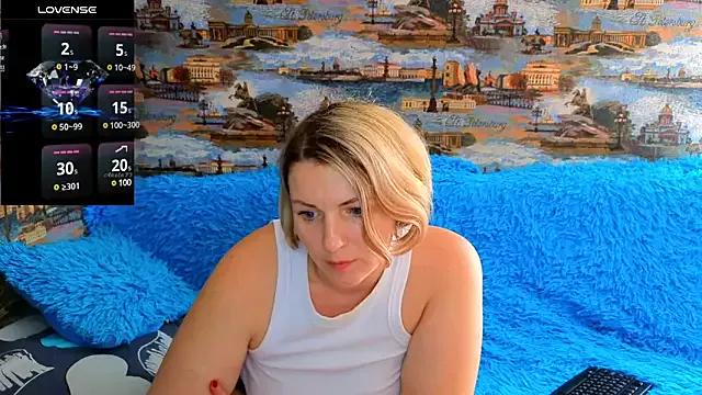 LadyLucky_ from StripChat is Freechat