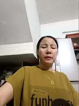 Ladyshowlive from StripChat is Freechat