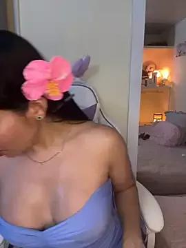 Photos of laemmarouse from StripChat is Freechat