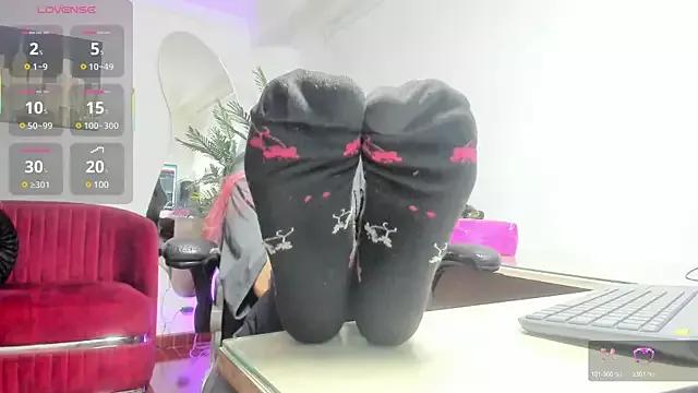 Explore our live girls sluts from our Custom and Multi clubs and checkout exclusive access to highly interactive content, such as shape, hair, titties, pussy type and many more.
