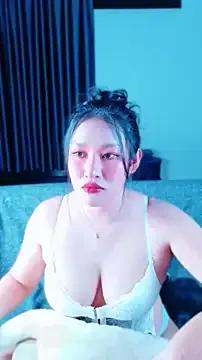 Lalacream12 from StripChat