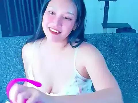 Lalacream12 from StripChat