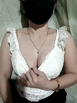 LalayCii from StripChat is Freechat