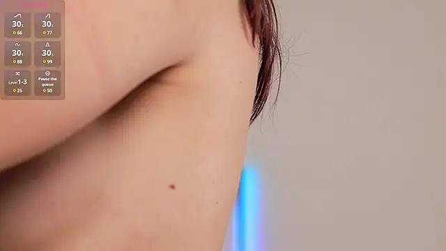 Explore our live girls sluts from our Custom and Multi clubs and checkout exclusive access to highly interactive content, such as shape, hair, titties, pussy type and many more.
