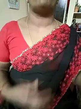 Lalli-Sexy from StripChat
