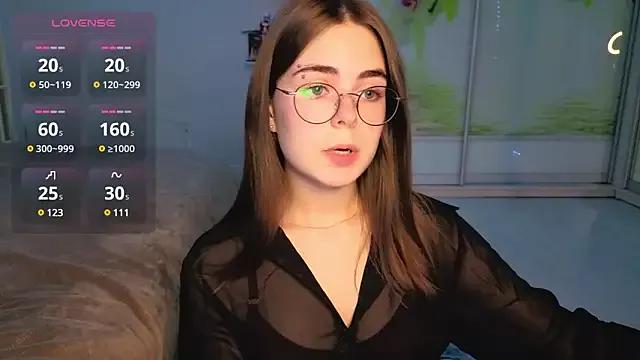 LamaMoore from StripChat