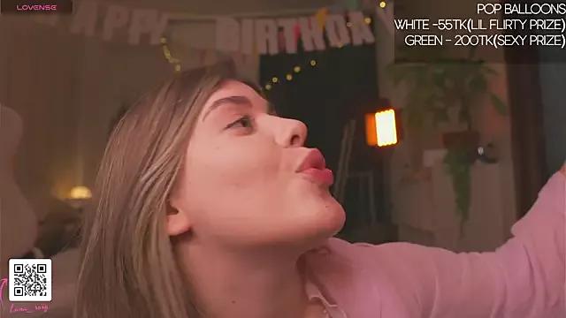 lana_rosy from StripChat