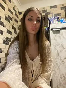 Lanaa19 from StripChat