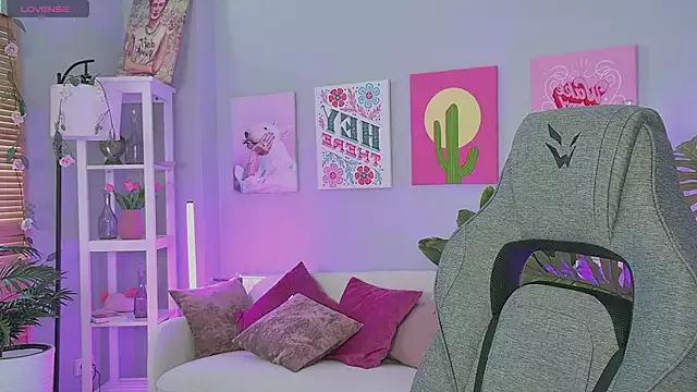LanaBaker from StripChat