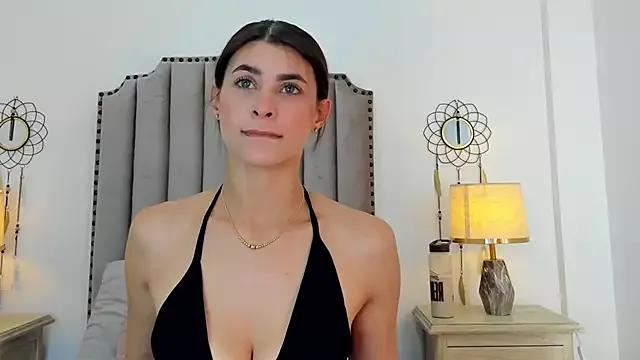 Explore our live girls sluts from our Custom and Multi clubs and checkout exclusive access to highly interactive content, such as shape, hair, titties, pussy type and many more.
