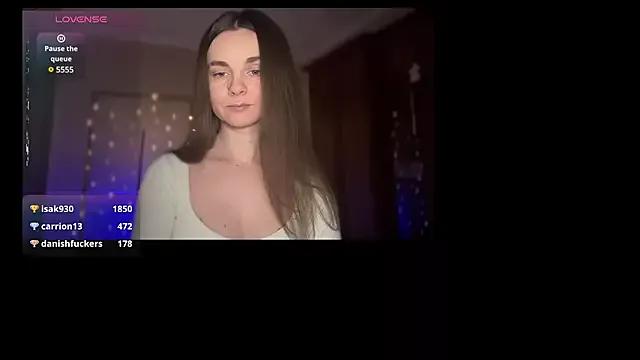lanaloulou from StripChat
