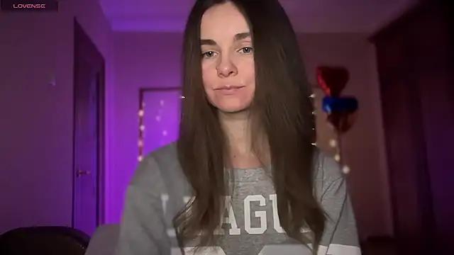 lanaloulou from StripChat